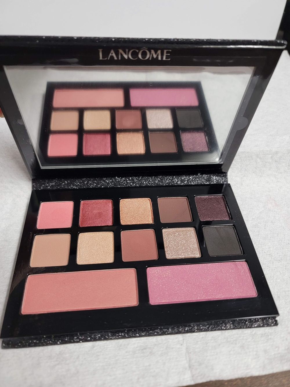 NWOB-Lancôme Eye Shadow & Blush Palette Glam-(will include a couple new brushes)